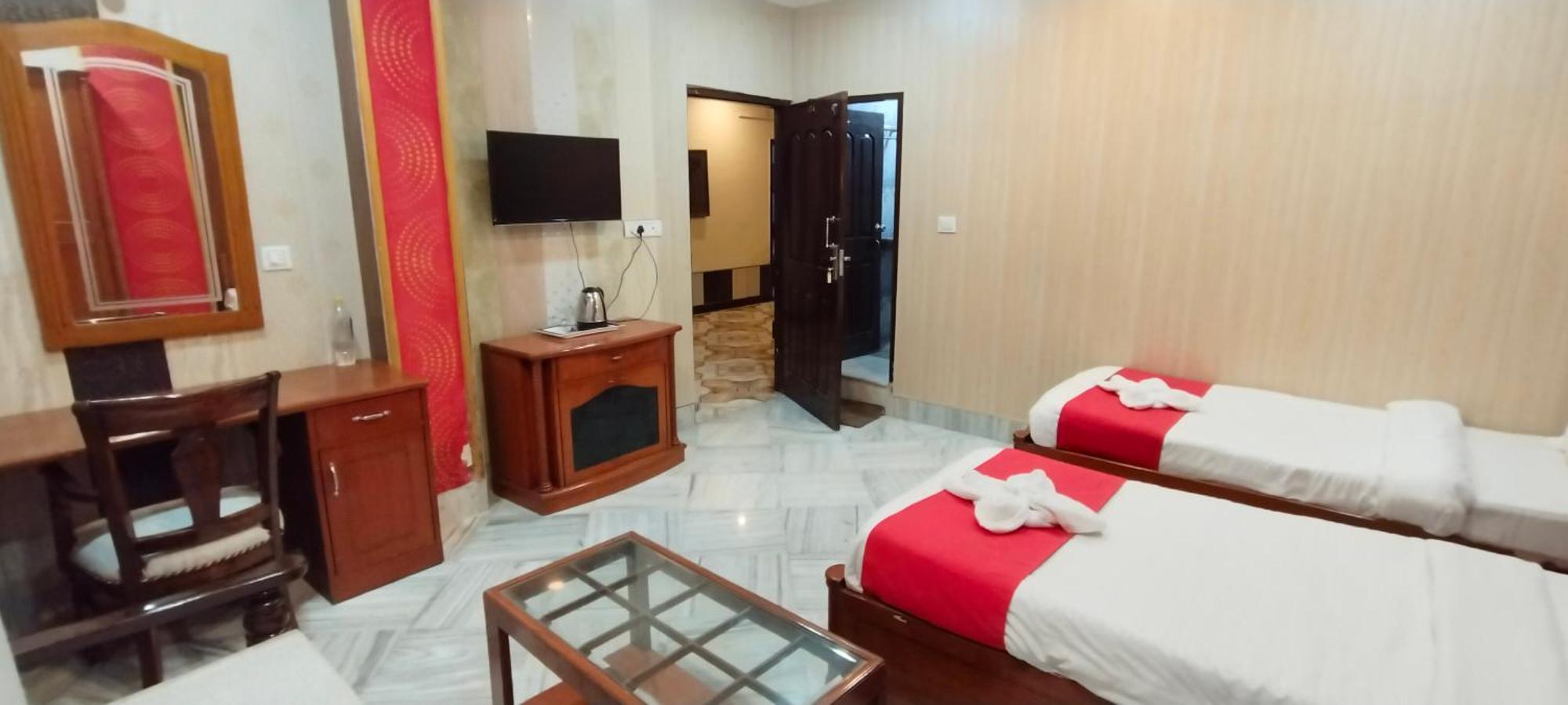 Hotel Riz Váránaszi Kültér fotó